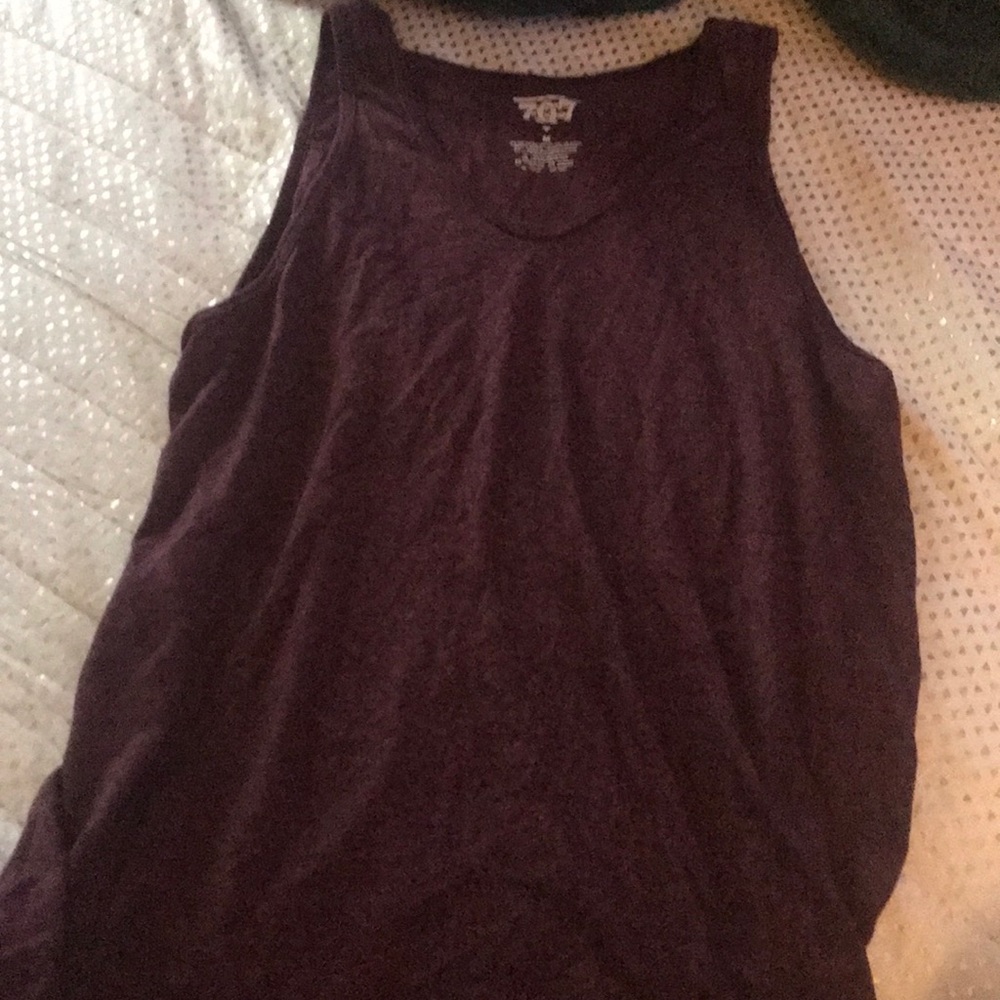 Heather maroon tank top